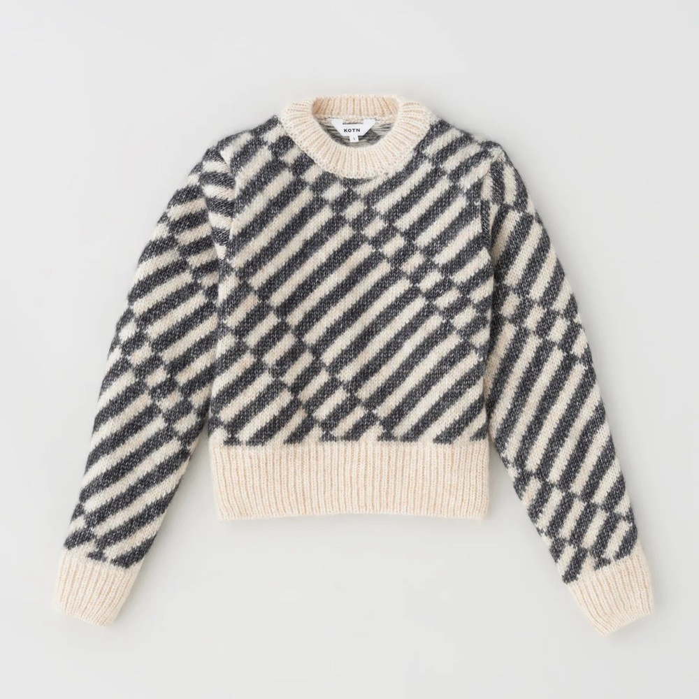 NWT KOTN Women’s Asilah Cropped Sweater XS